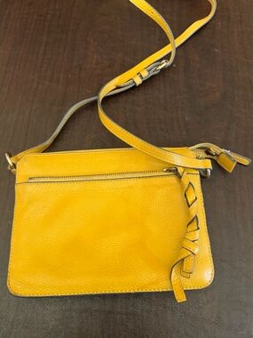 Yellow Leather Crossbody Bag - Stylish Everyday Shoulder Bag